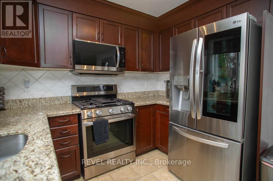 47 Stowe Terrace, Brantford, Ontario  N3T 6P2 - Photo 13 - X12992052