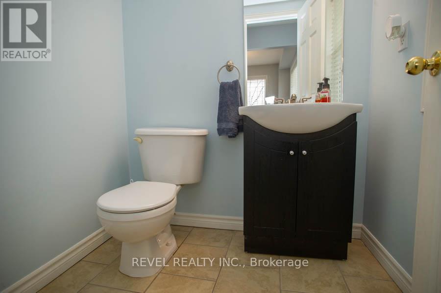 47 Stowe Terrace, Brantford, Ontario  N3T 6P2 - Photo 14 - X12992052