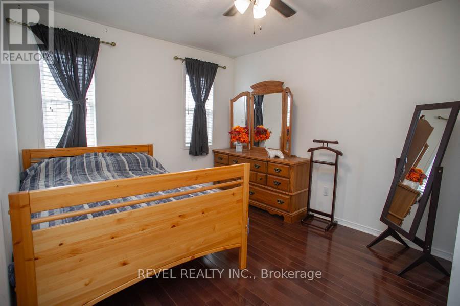 47 Stowe Terrace, Brantford, Ontario  N3T 6P2 - Photo 18 - X12992052