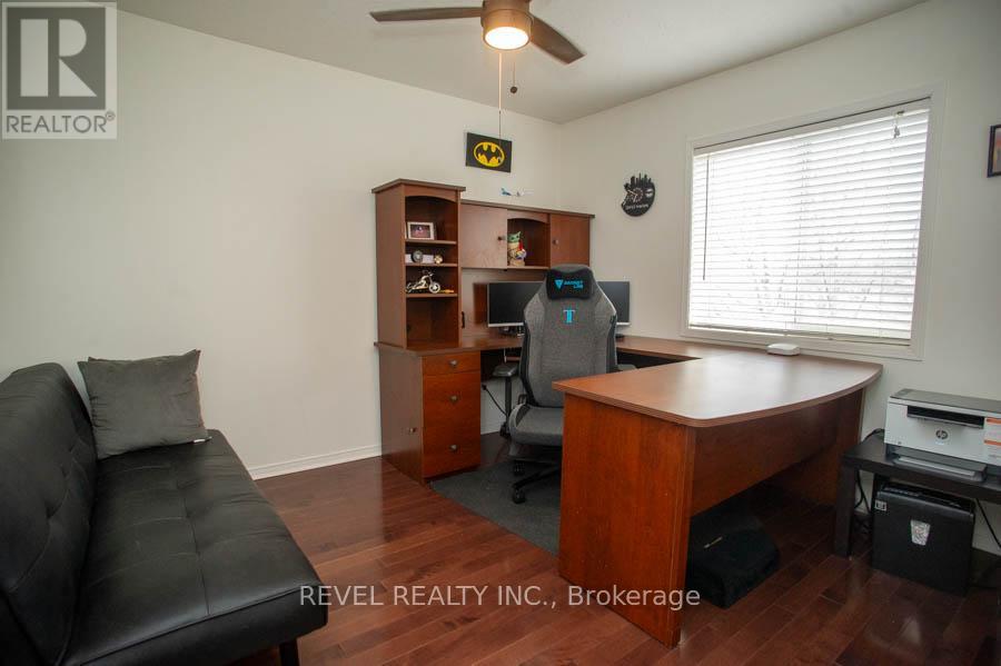 47 Stowe Terrace, Brantford, Ontario  N3T 6P2 - Photo 20 - X12992052