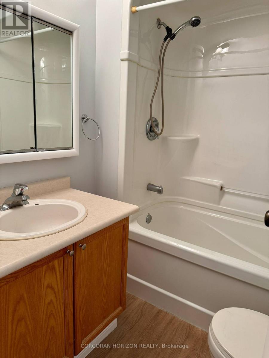 52 Walter Street, Kitchener, Ontario  N2G 1S1 - Photo 7 - X12992068