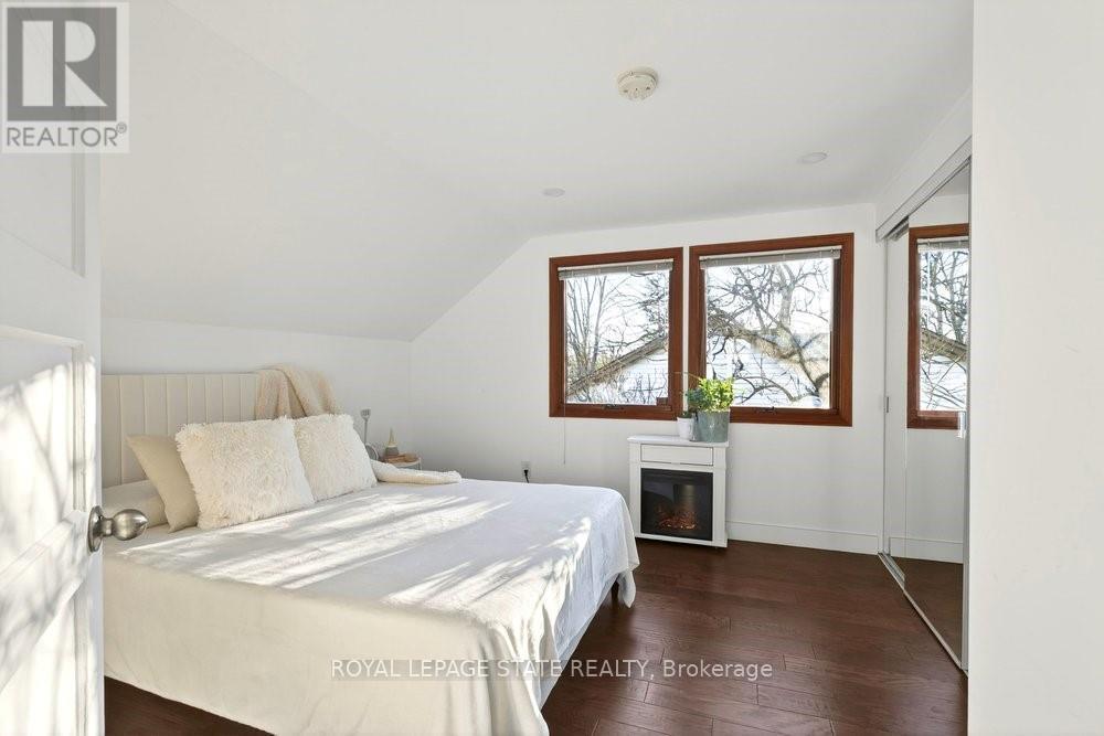 9 Morton Avenue, Hamilton, Ontario  L9H 2P4 - Photo 21 - X12992082