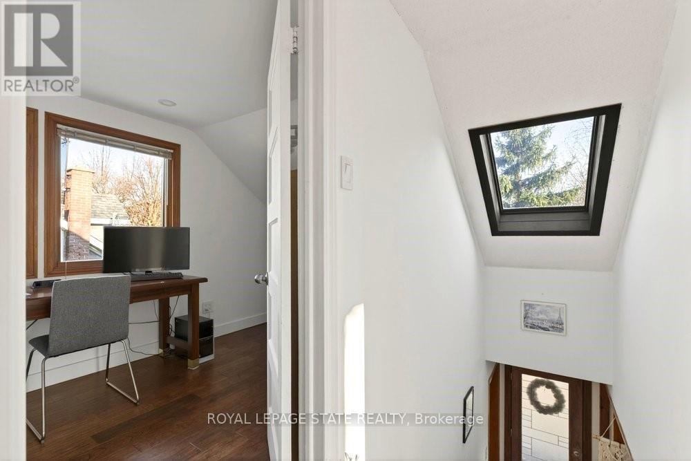 9 Morton Avenue, Hamilton, Ontario  L9H 2P4 - Photo 28 - X12992082