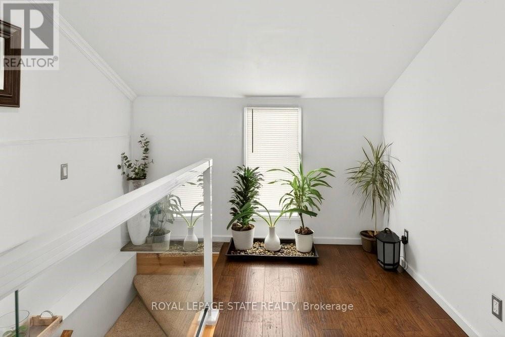 9 Morton Avenue, Hamilton, Ontario  L9H 2P4 - Photo 30 - X12992082