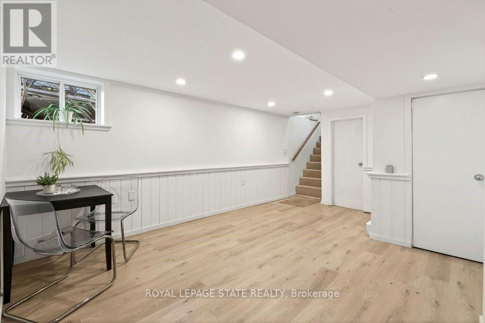 9 Morton Avenue, Hamilton, Ontario  L9H 2P4 - Photo 32 - X12992082