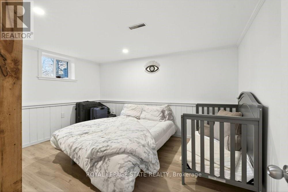 9 Morton Avenue, Hamilton, Ontario  L9H 2P4 - Photo 34 - X12992082