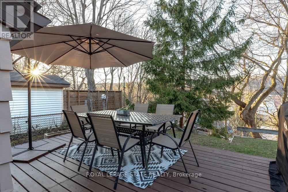 9 Morton Avenue, Hamilton, Ontario  L9H 2P4 - Photo 41 - X12992082