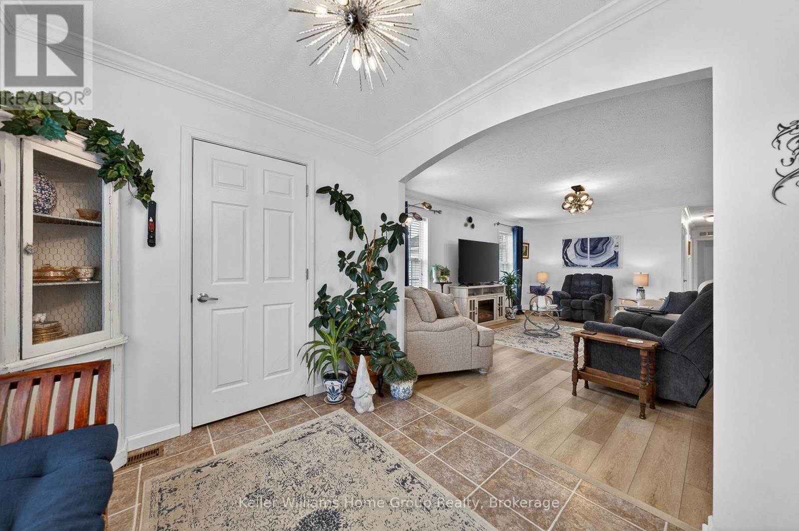 133 Parkview Circle, Wellington North, Ontario  N0G 2K0 - Photo 10 - X12992124