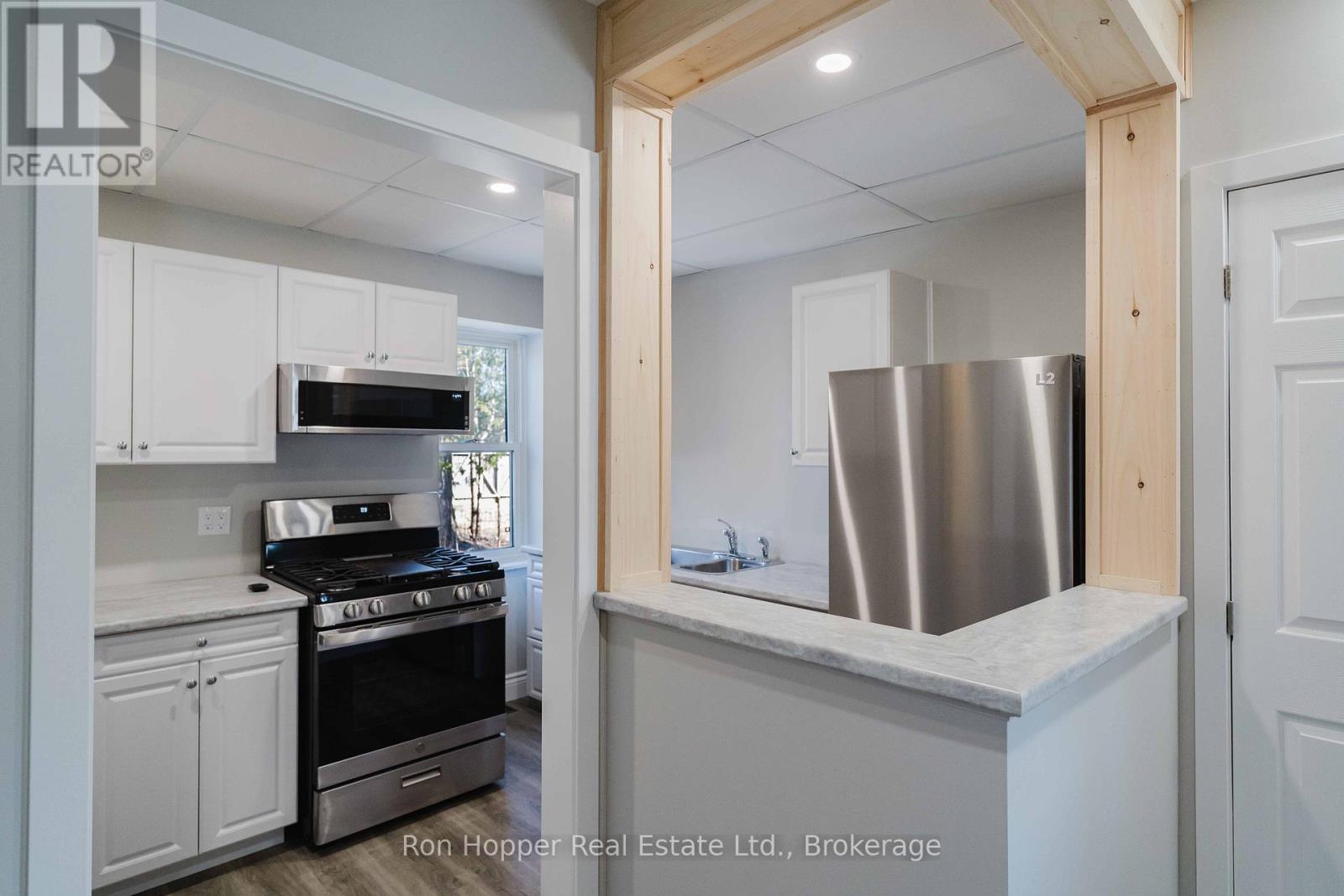 682 7th St A East Street, Owen Sound, Ontario N4K 1K5 - Photo 10 - X12992270