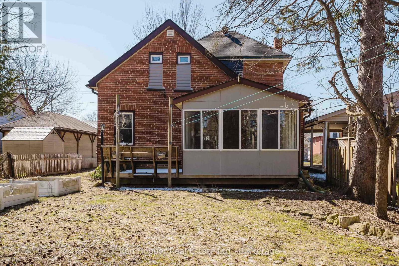 682 7th St A East Street, Owen Sound, Ontario N4K 1K5 - Photo 2 - X12992270