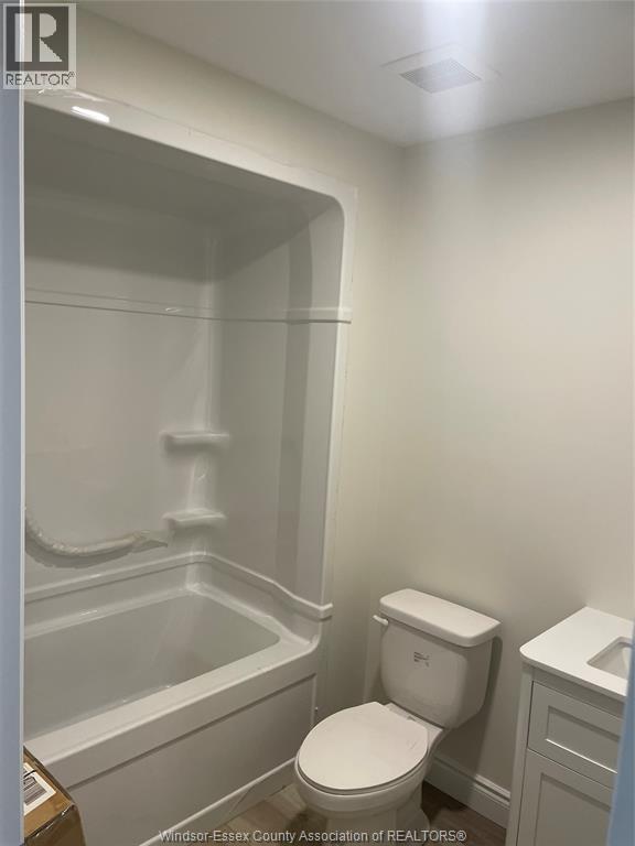 647 Janette Unit# B, Windsor, Ontario  N9A 4Z8 - Photo 11 - 26007962