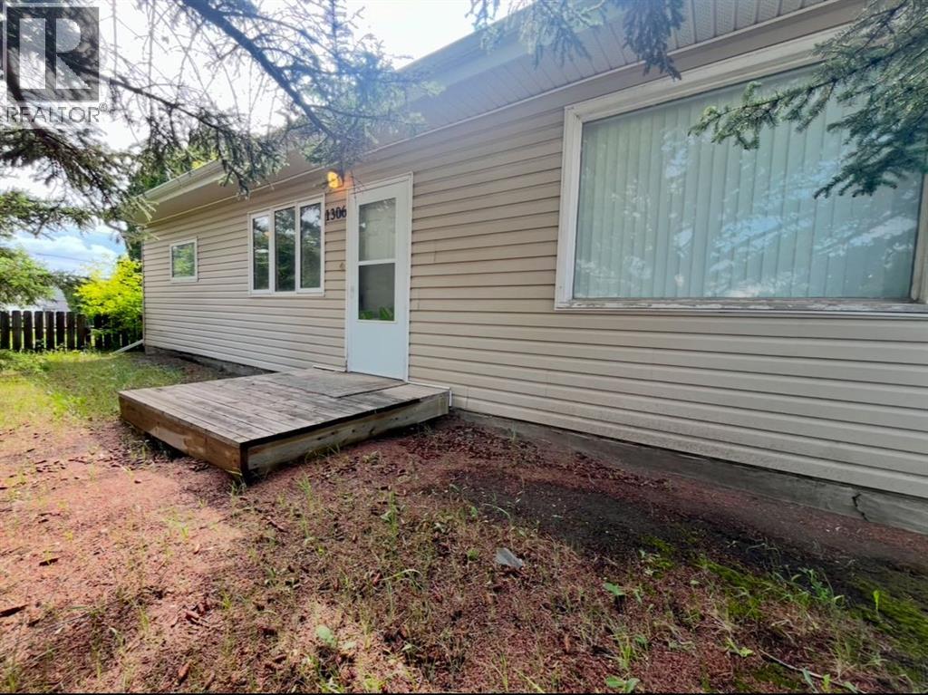 1306 15 Street, Wainwright, Alberta  T9W 1E9 - Photo 2 - A2280040