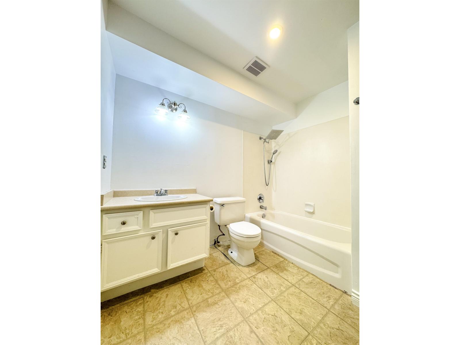 126 32850 George Ferguson Way, Abbotsford, British Columbia  V2S 7K1 - Photo 15 - R3109751