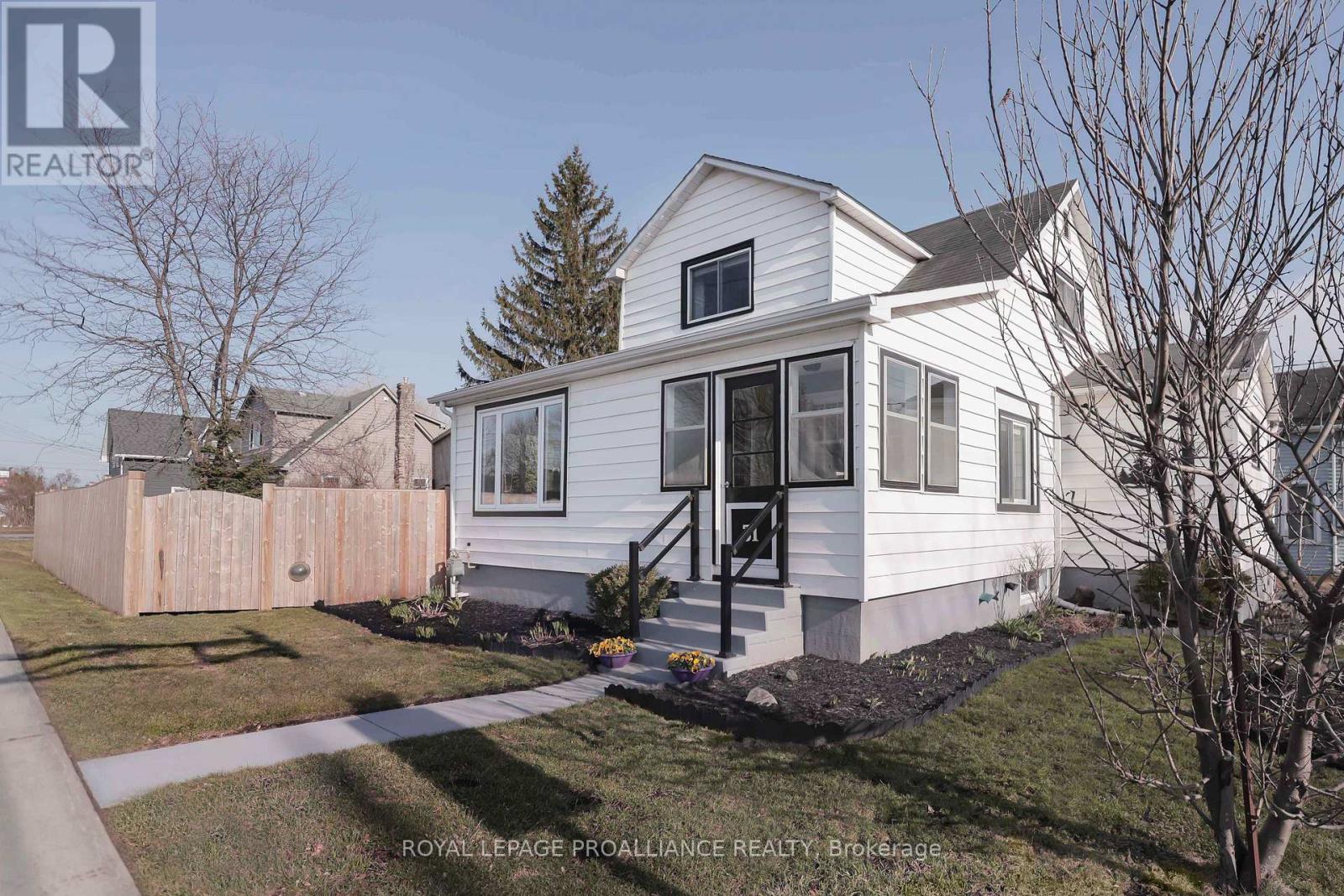 31 Elizabeth Street, Brighton, Ontario  K0K 1H0 - Photo 1 - X12984946