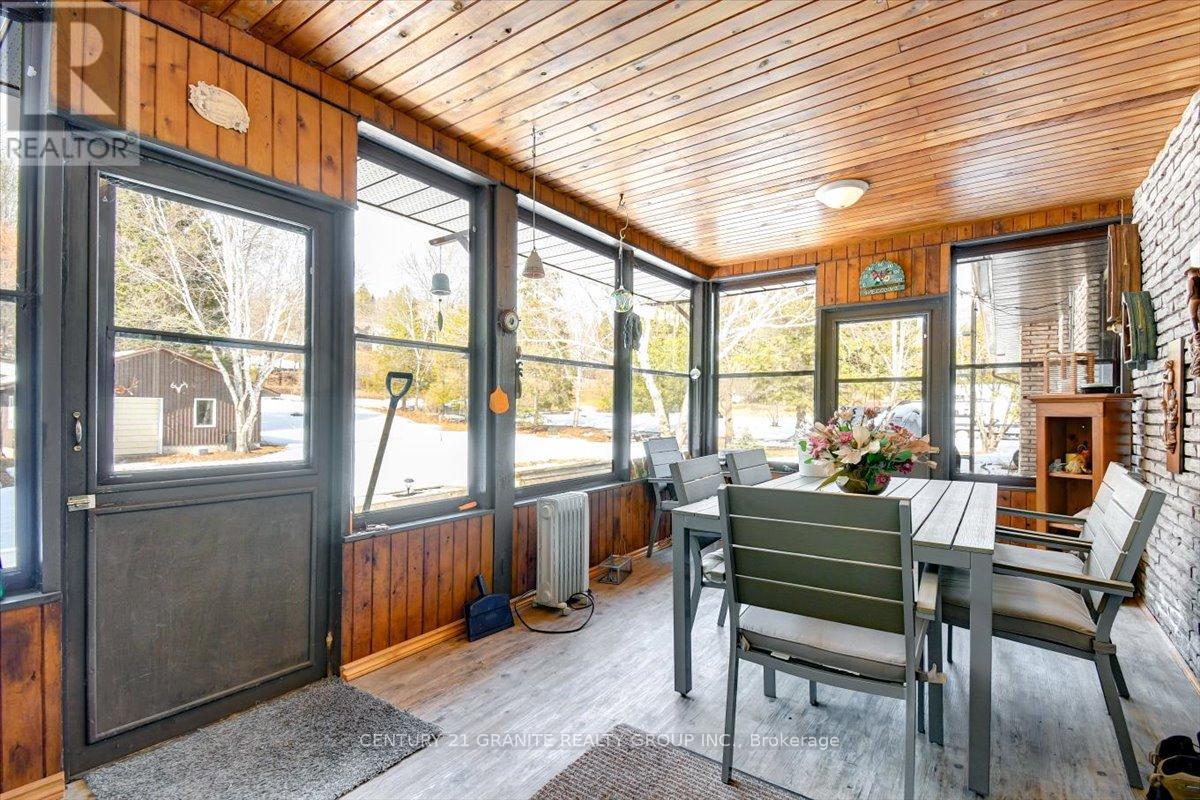 237 Maxwell Settlement Road, Bancroft, Ontario  K0L 1C0 - Photo 13 - X12992120
