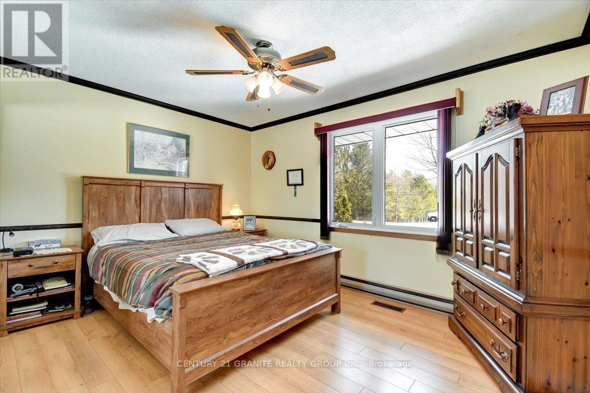 237 Maxwell Settlement Road, Bancroft, Ontario  K0L 1C0 - Photo 15 - X12992120