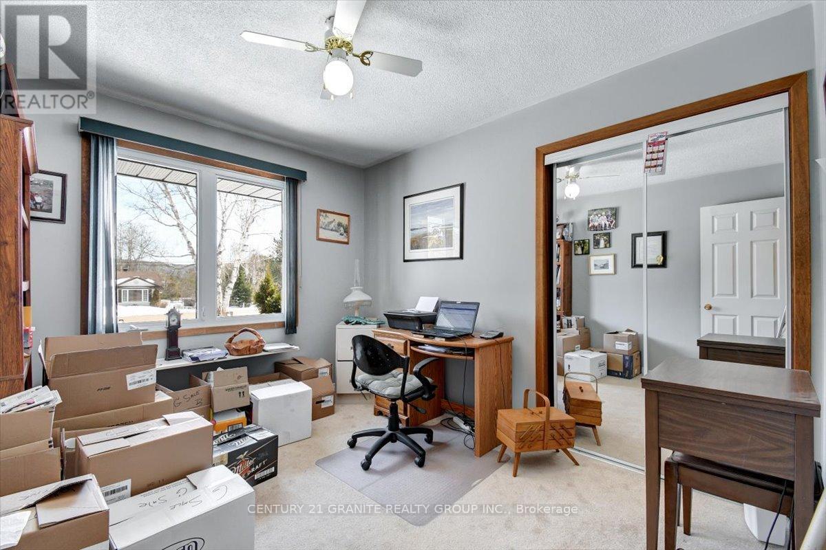237 Maxwell Settlement Road, Bancroft, Ontario  K0L 1C0 - Photo 17 - X12992120