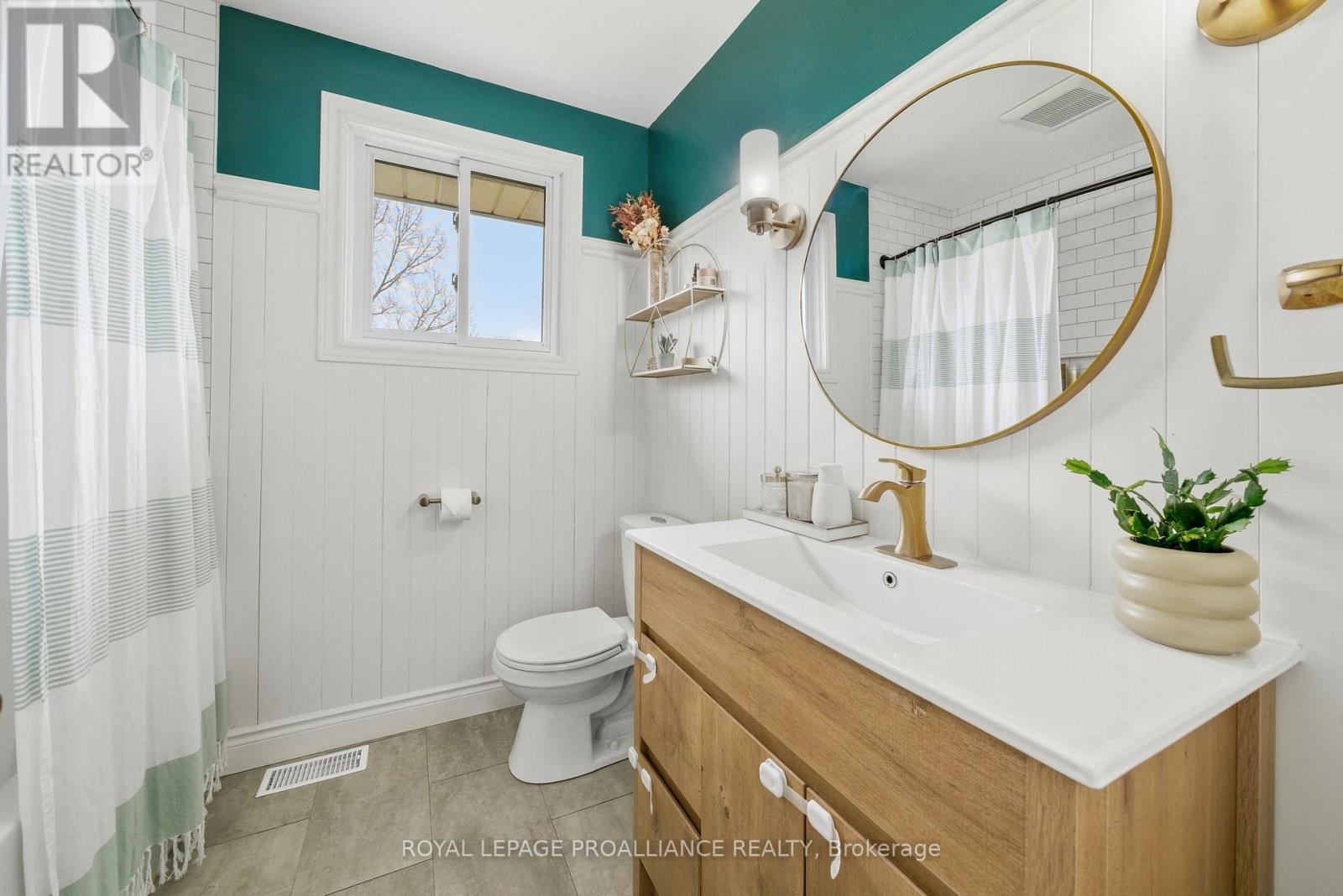 514 Lester Road, Quinte West, Ontario  K8V 5P8 - Photo 12 - X12992192