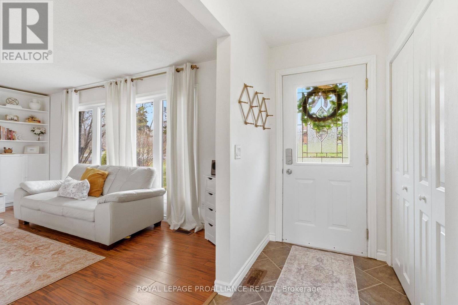 514 Lester Road, Quinte West, Ontario  K8V 5P8 - Photo 4 - X12992192