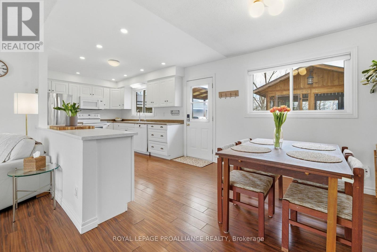 514 Lester Road, Quinte West, Ontario  K8V 5P8 - Photo 9 - X12992192