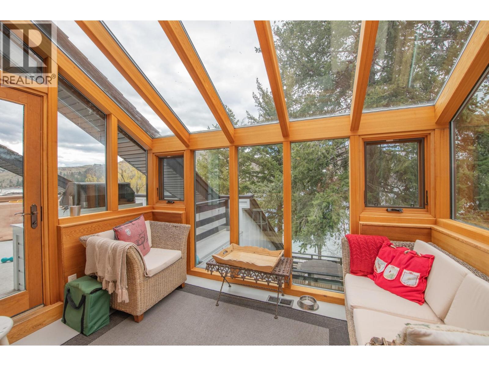 13804 Ponderosa Way, Coldstream, British Columbia  V1B 1A4 - Photo 12 - 10357157