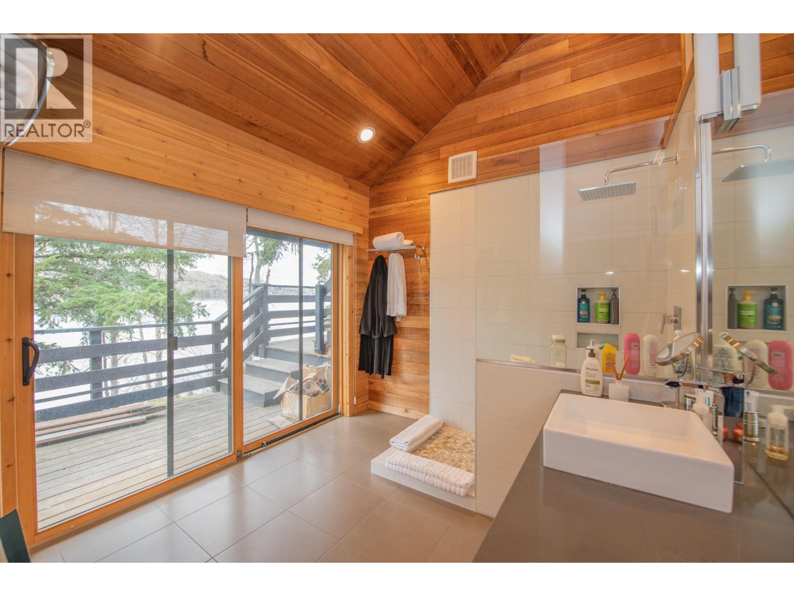 13804 Ponderosa Way, Coldstream, British Columbia  V1B 1A4 - Photo 30 - 10357157