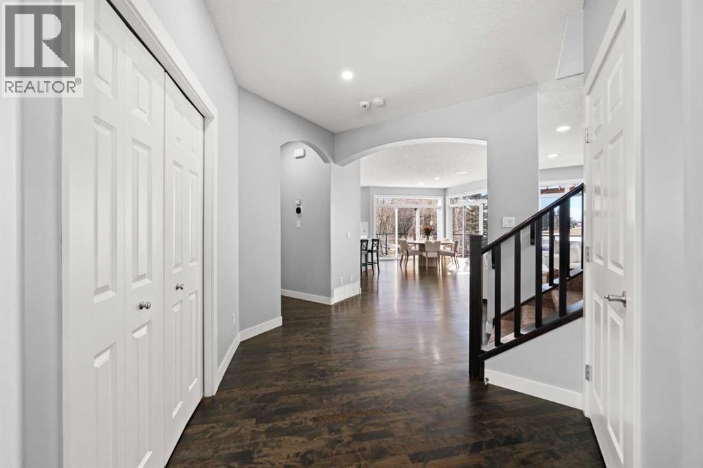 444 Crystal Green Manor, Okotoks, Alberta  T1S 0A3 - Photo 5 - A2288533