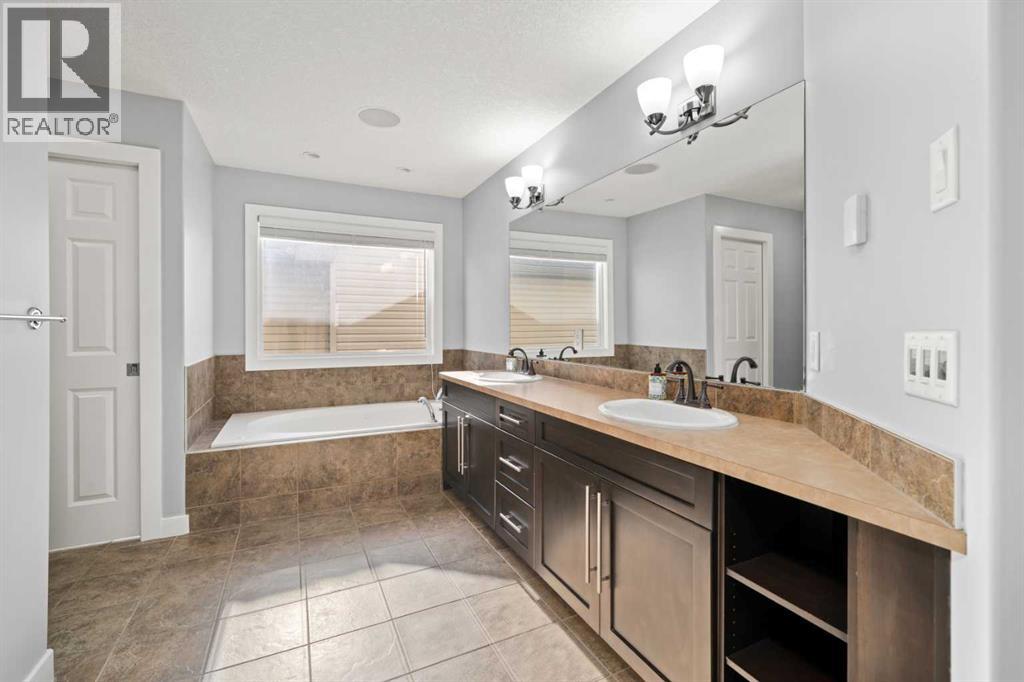 444 Crystal Green Manor, Okotoks, Alberta  T1S 0A3 - Photo 26 - A2288533