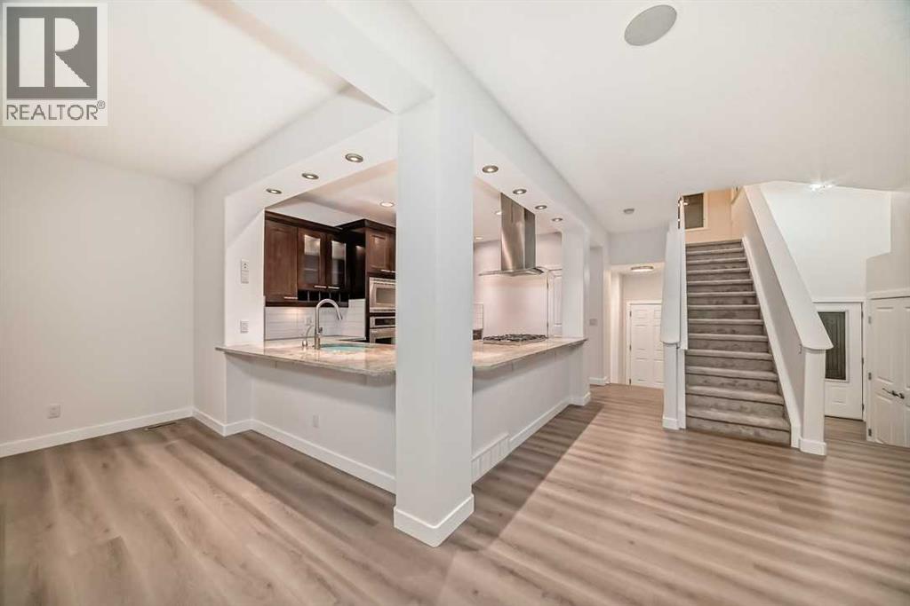 158 Valleyview Court Se, Calgary, Alberta  T2B 0K6 - Photo 4 - A2289340