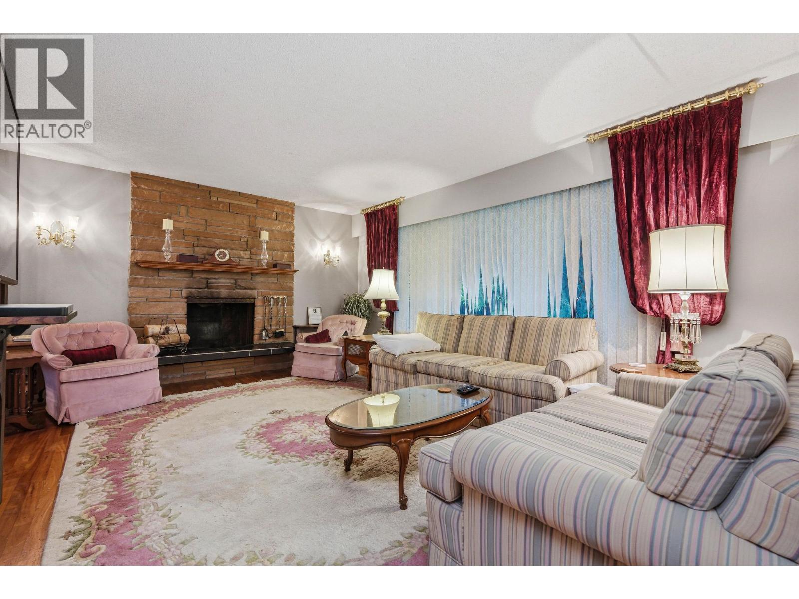 8285 Burnlake Drive, Burnaby, British Columbia  V5A 3L1 - Photo 3 - R3110397