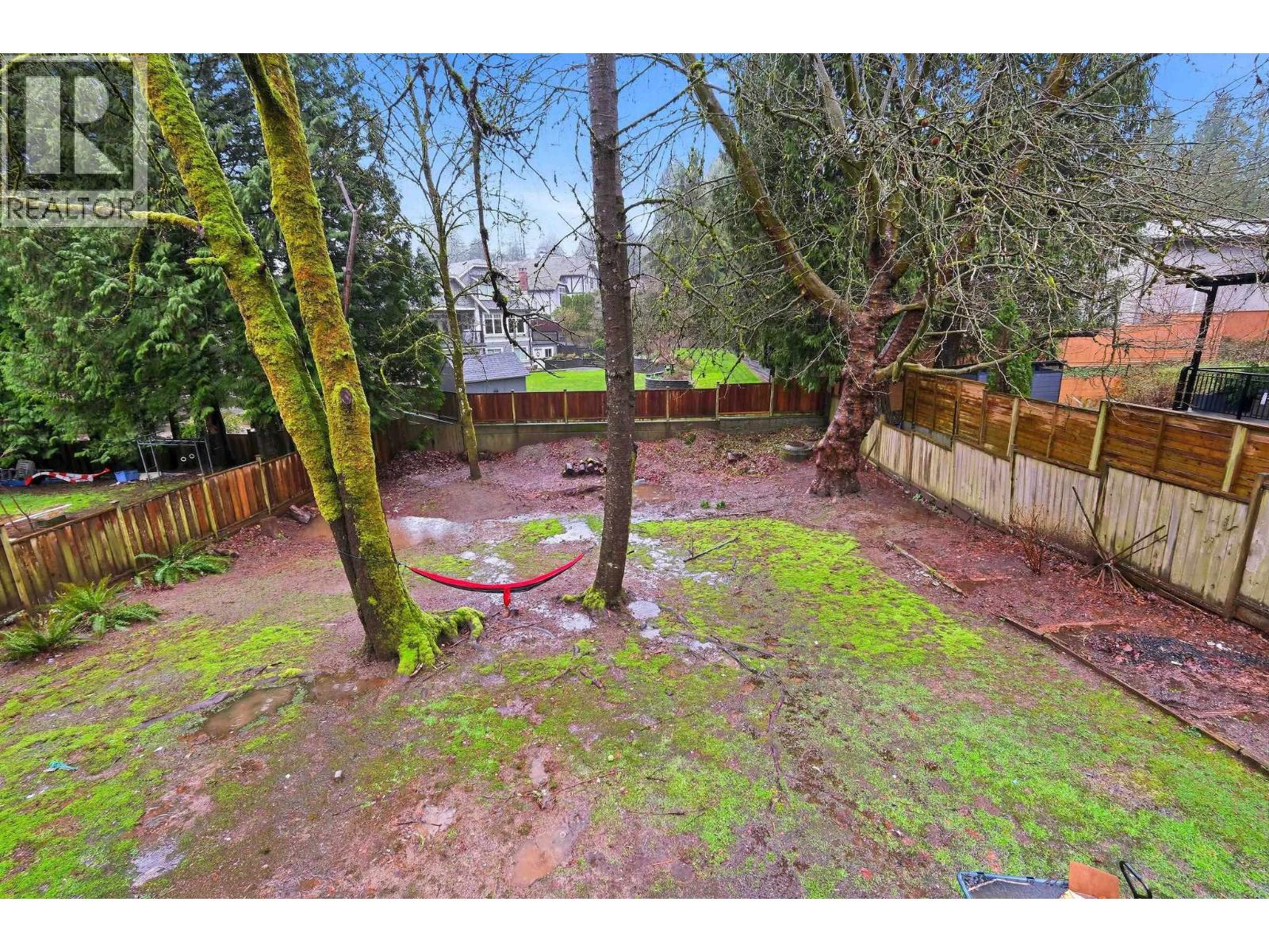 8285 Burnlake Drive, Burnaby, British Columbia  V5A 3L1 - Photo 23 - R3110397