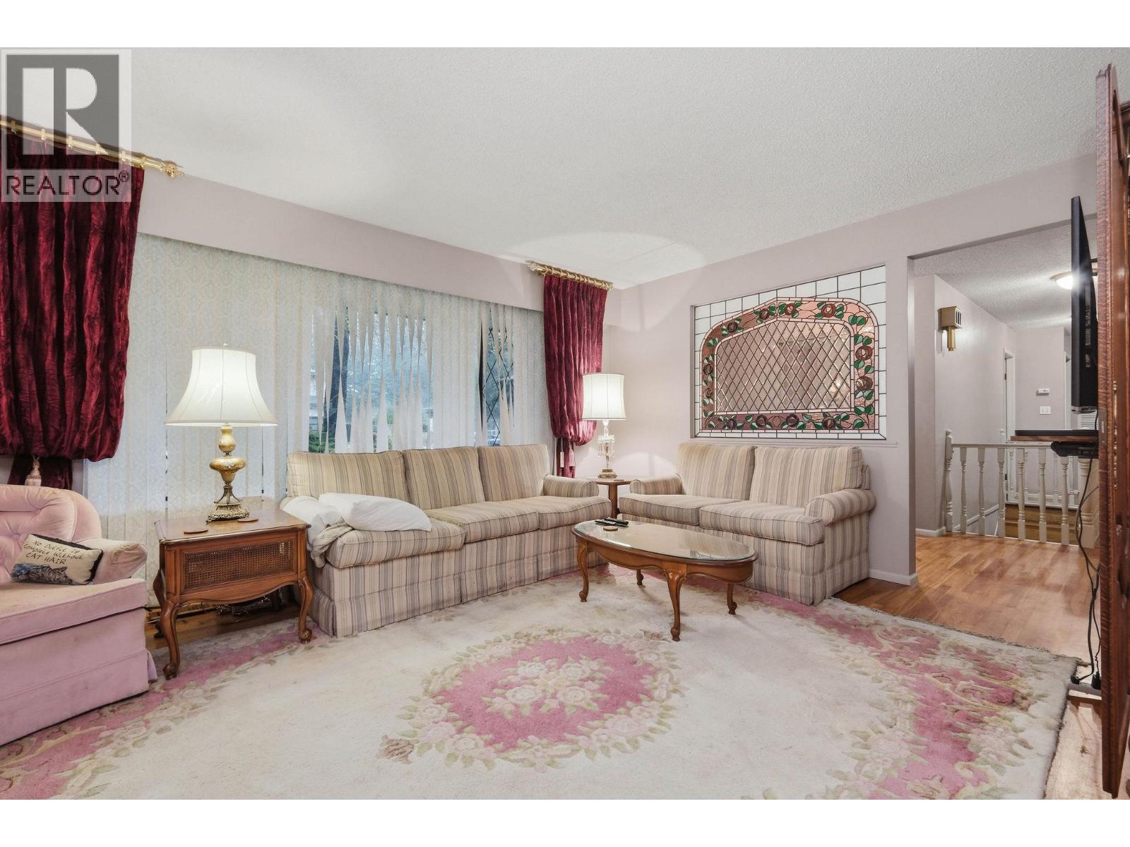 8285 Burnlake Drive, Burnaby, British Columbia  V5A 3L1 - Photo 4 - R3110397