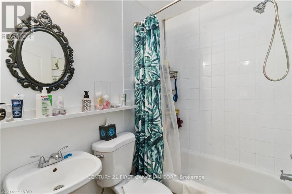 201 - 1174 Hamilton Road E, London East, Ontario  N5W 1A9 - Photo 10 - X12992090