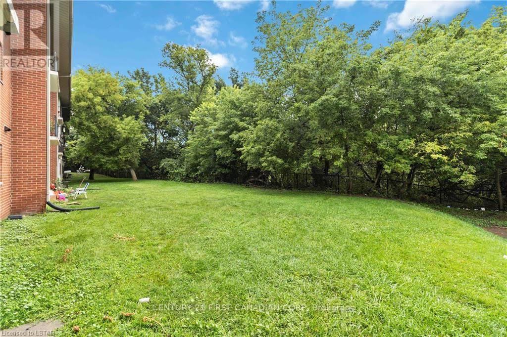 201 - 1174 Hamilton Road E, London East, Ontario  N5W 1A9 - Photo 13 - X12992090