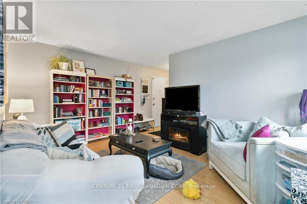 201 - 1174 Hamilton Road E, London East, Ontario  N5W 1A9 - Photo 5 - X12992090