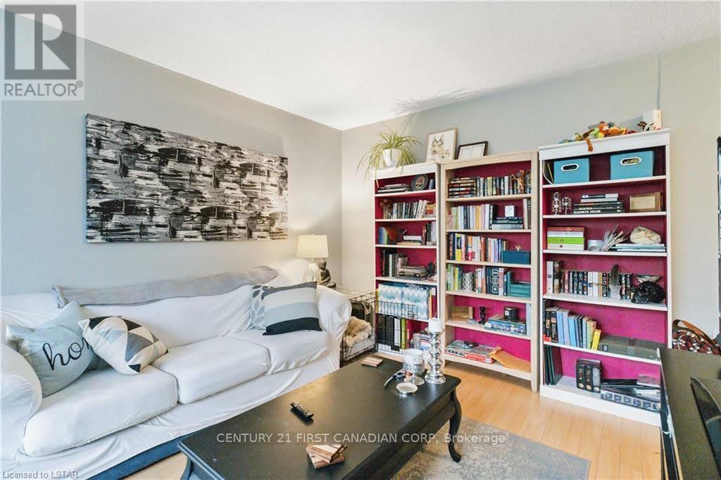 201 - 1174 Hamilton Road E, London East, Ontario  N5W 1A9 - Photo 6 - X12992090