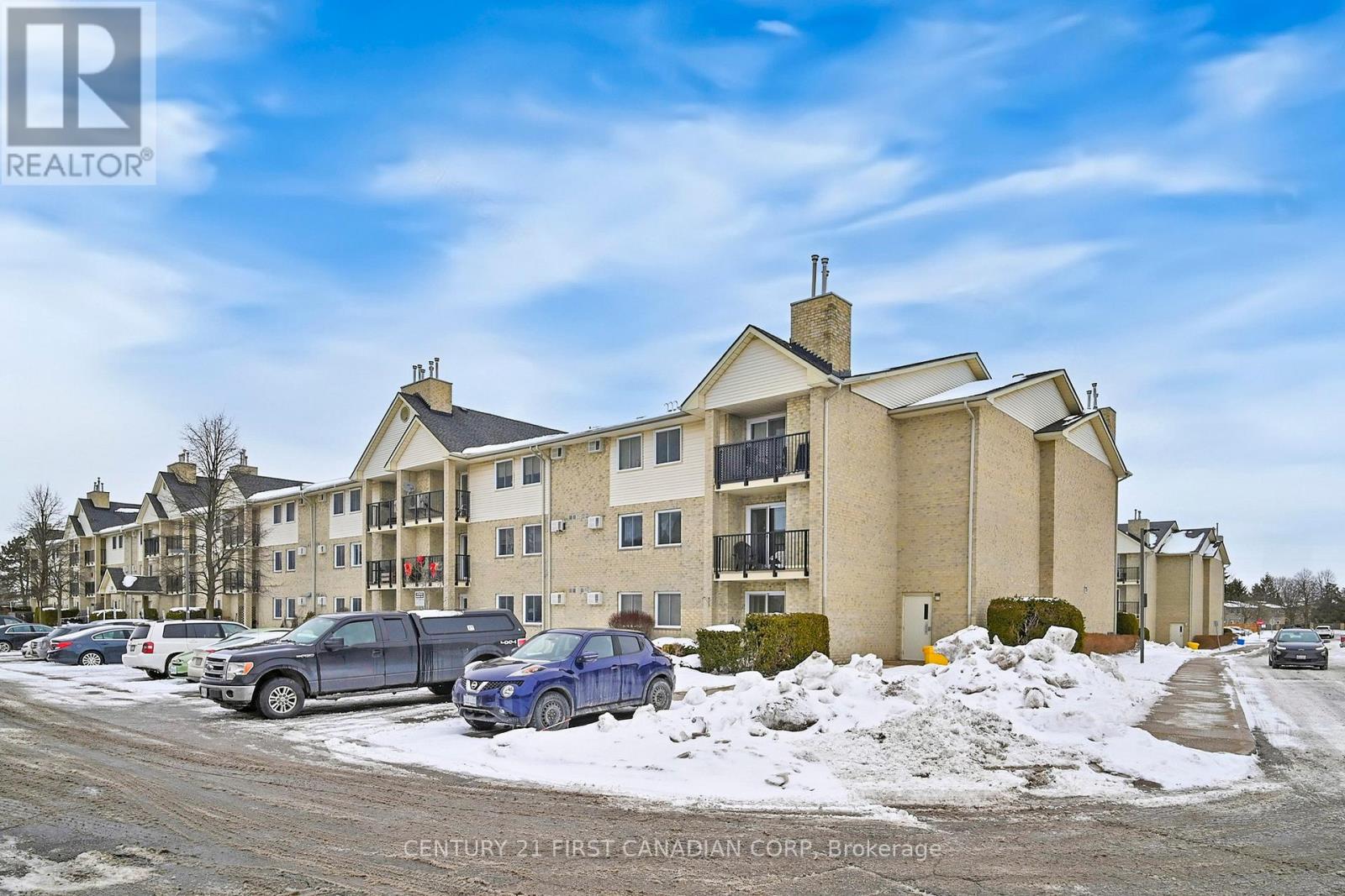 319 - 735 DEVERON CRESCENT, London South, Ontario