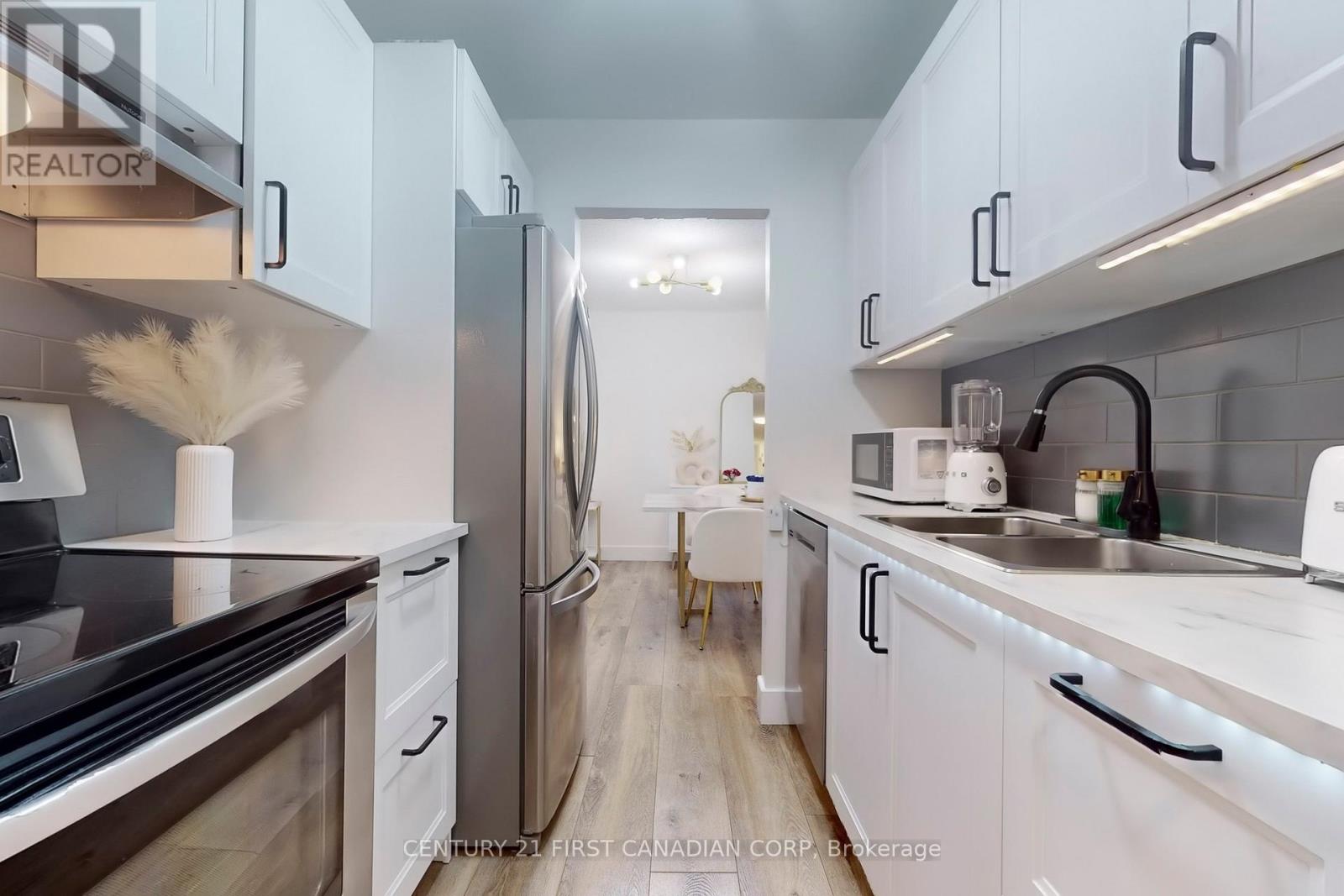 319 - 735 Deveron Crescent, London South, Ontario  N5Z 4X8 - Photo 14 - X12992094