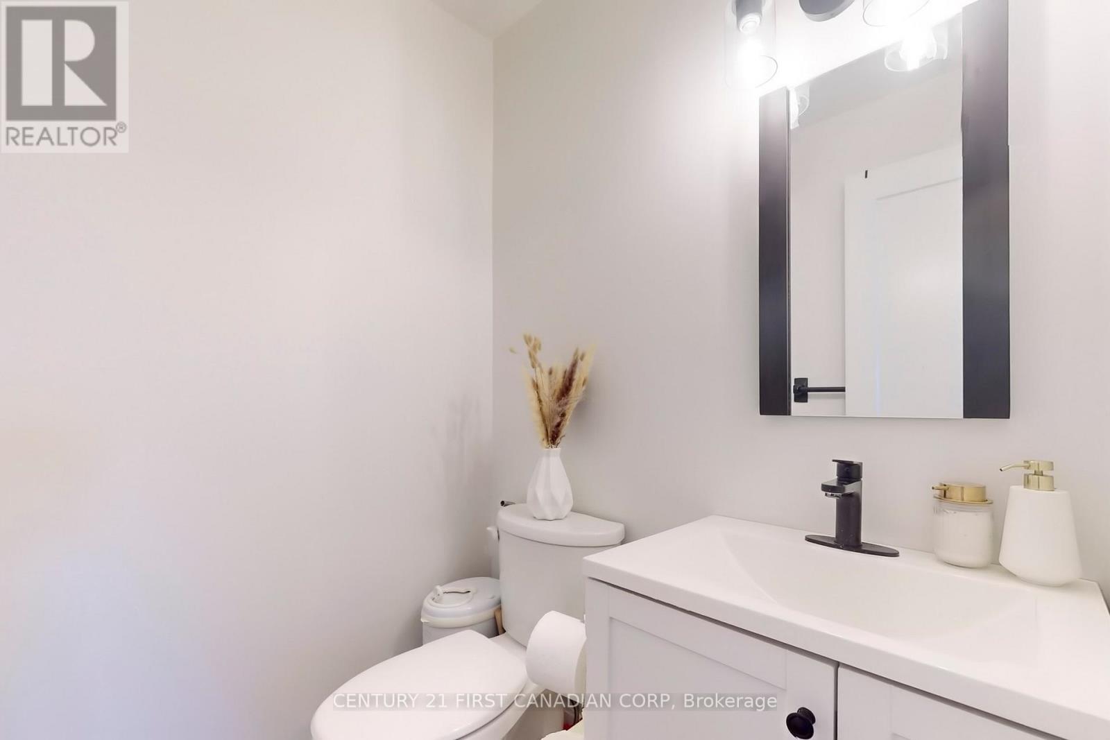 319 - 735 Deveron Crescent, London South, Ontario  N5Z 4X8 - Photo 24 - X12992094