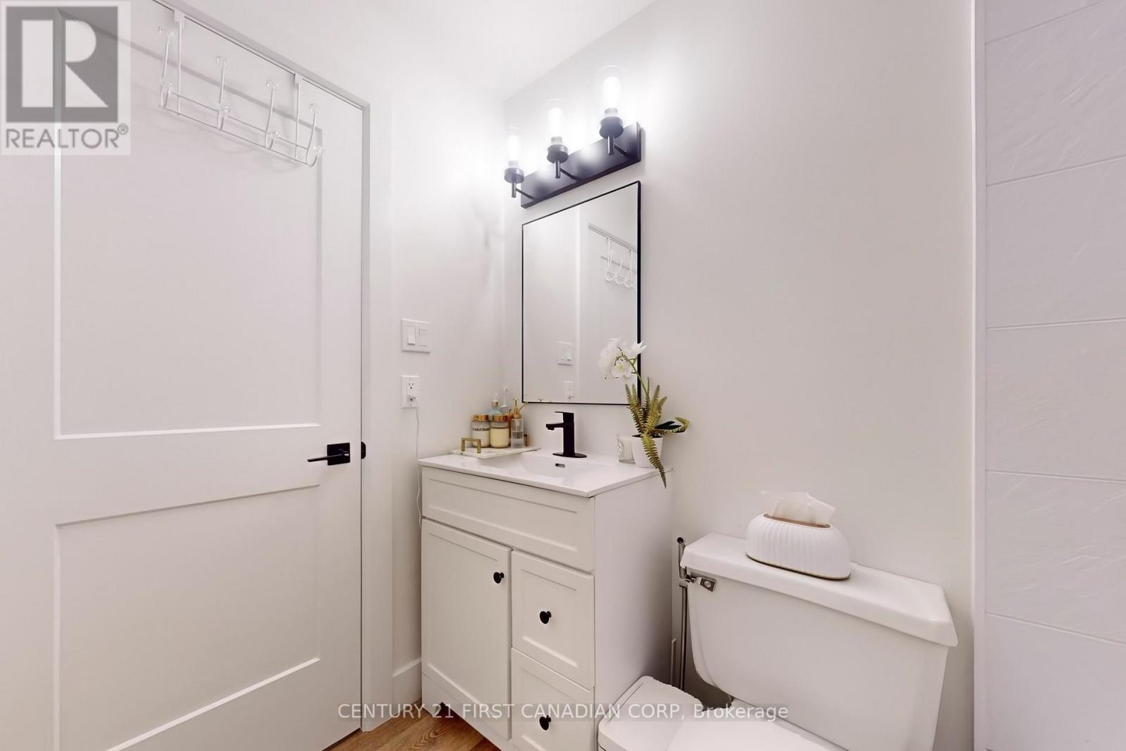 319 - 735 Deveron Crescent, London South, Ontario  N5Z 4X8 - Photo 34 - X12992094