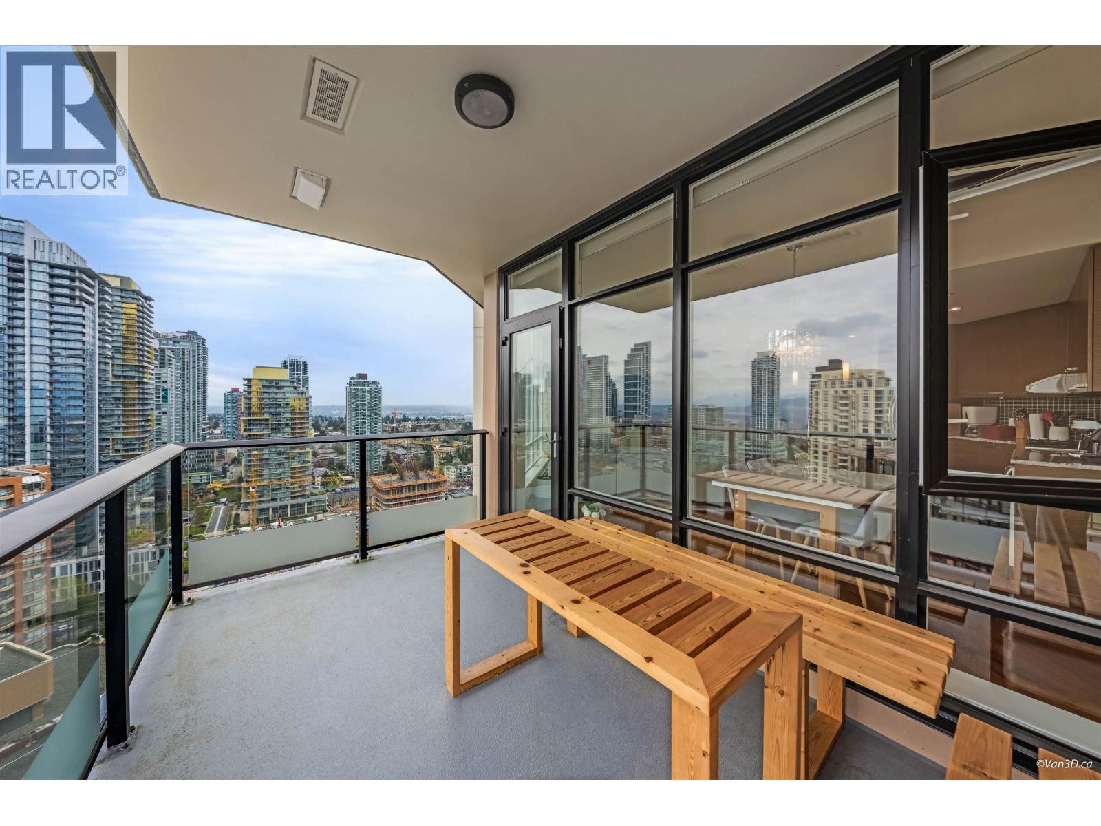 2405 6188 Wilson Avenue, Burnaby, British Columbia  V5H 0A5 - Photo 3 - R3110236