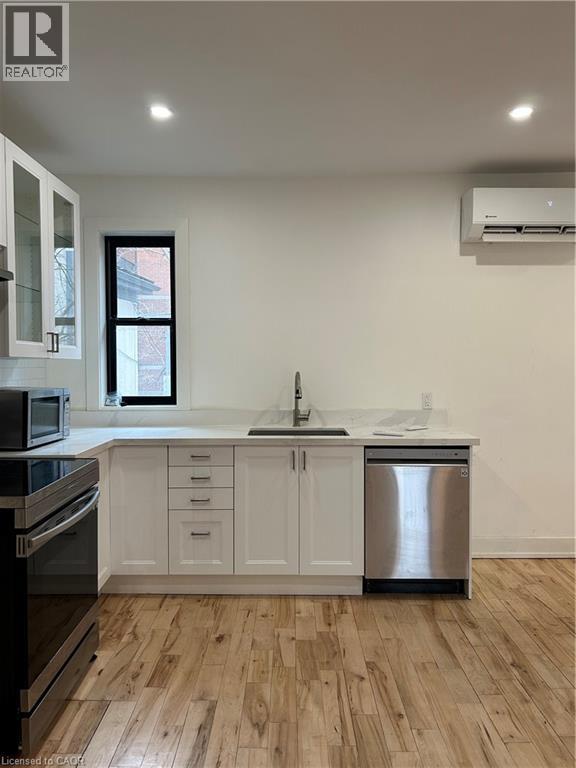 13 Hess Street, Hamilton, Ontario  L8P 3M7 - Photo 11 - 40820290