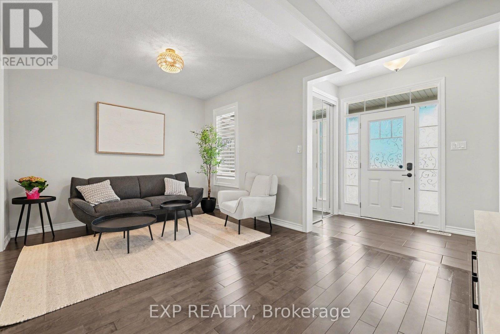 73 Bristling Crescent, Ottawa, Ontario  K2J 6C2 - Photo 4 - X12992112