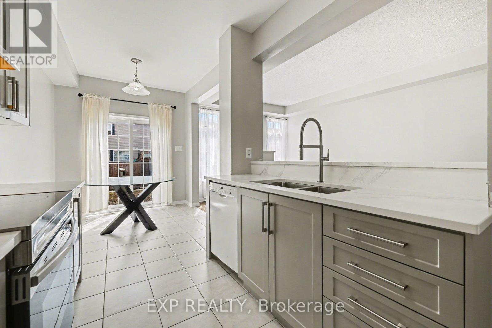 450 Ashbourne Crescent, Ottawa, Ontario  K2J 0P5 - Photo 12 - X12992236