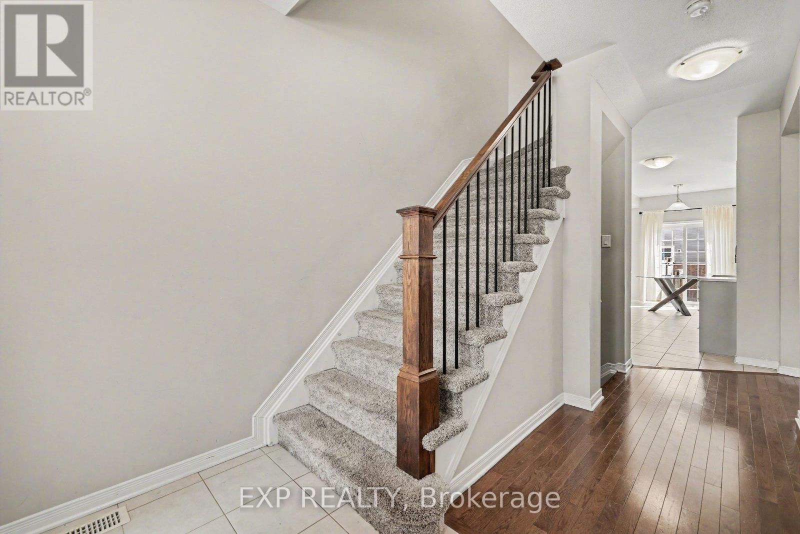 450 Ashbourne Crescent, Ottawa, Ontario  K2J 0P5 - Photo 4 - X12992236