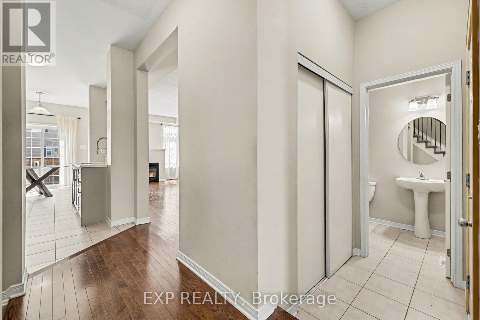 450 Ashbourne Crescent, Ottawa, Ontario  K2J 0P5 - Photo 5 - X12992236