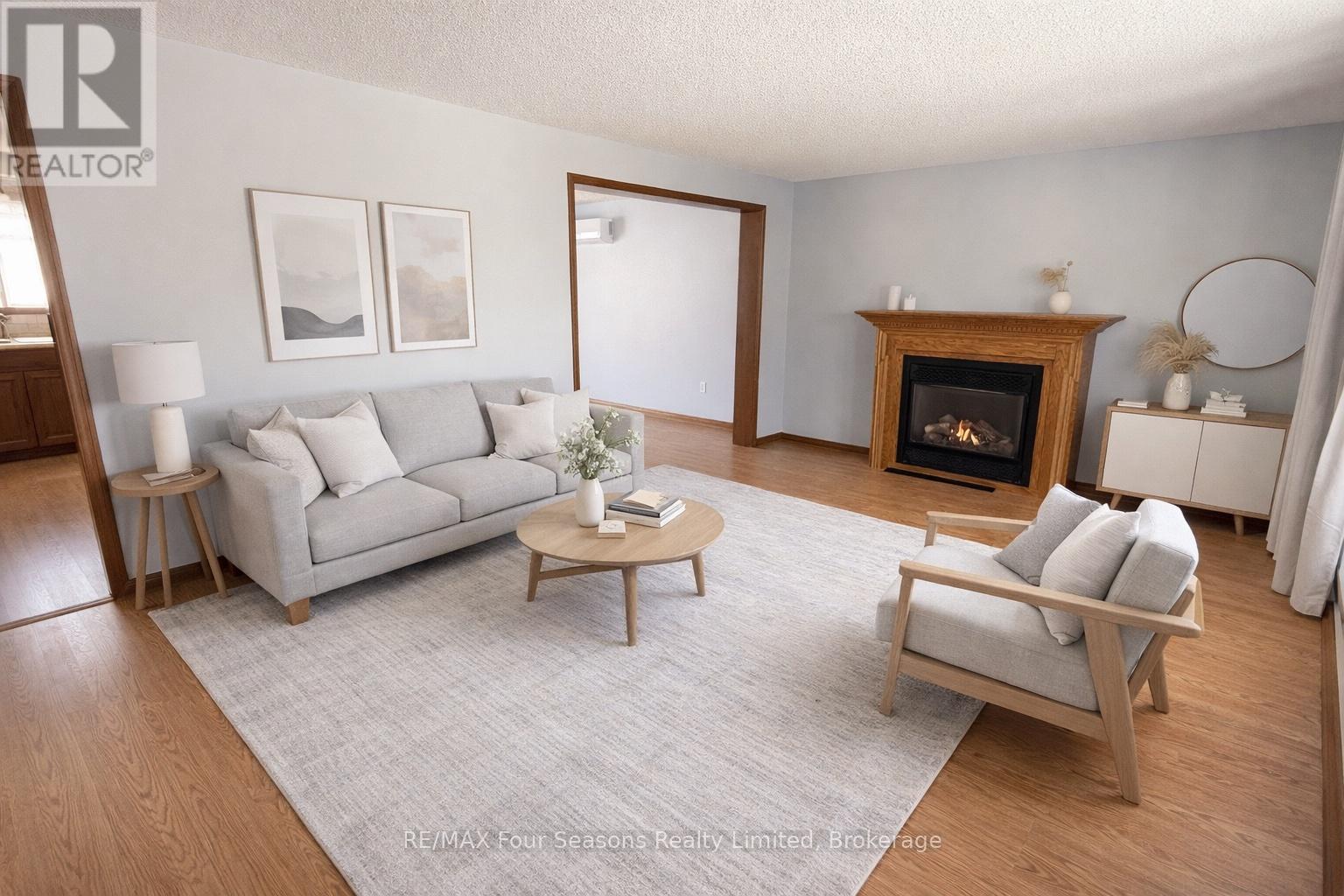 317 Bricker Street, Saugeen Shores, Ontario  N0H 2C1 - Photo 4 - X12847768