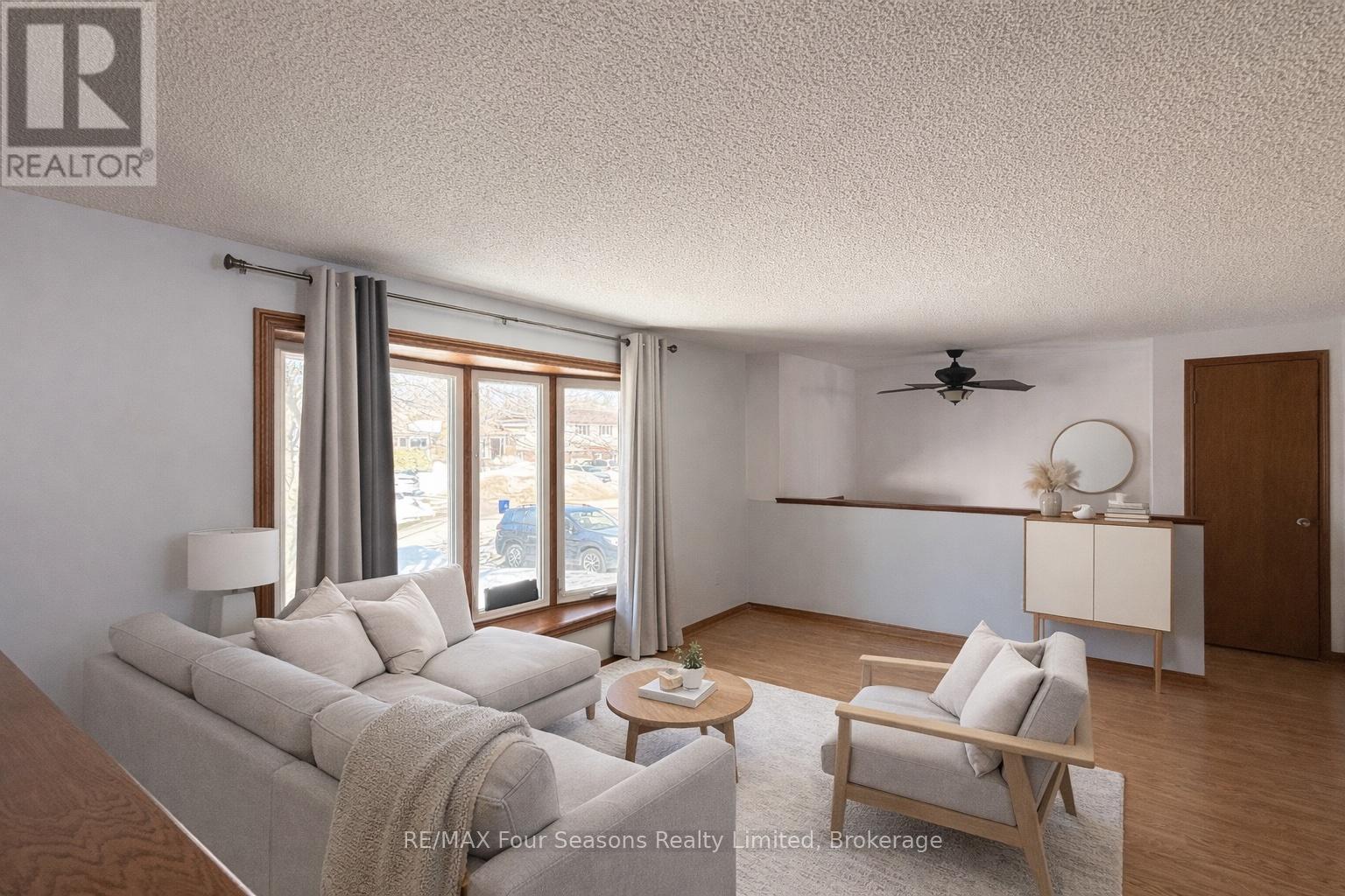 317 Bricker Street, Saugeen Shores, Ontario  N0H 2C1 - Photo 6 - X12847768