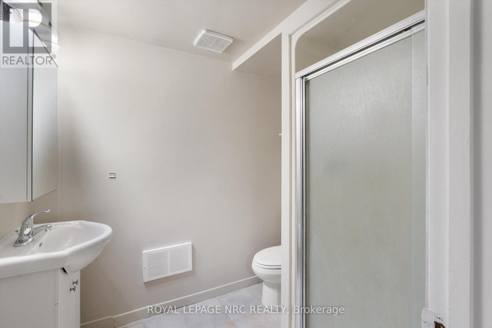 21 Chalmers Street, St. Catharines, Ontario  L2M 5C7 - Photo 15 - X12992104