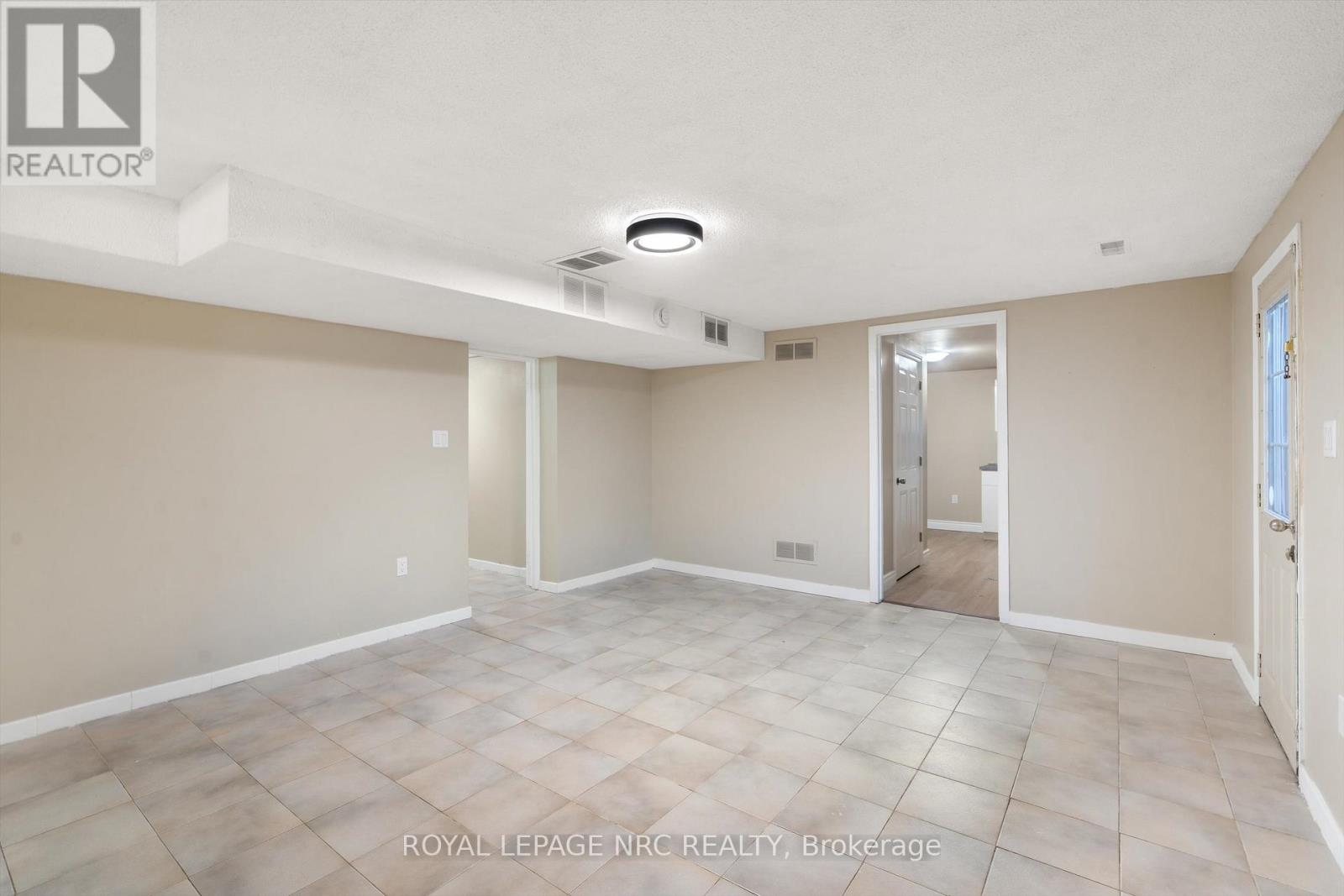 21 Chalmers Street, St. Catharines, Ontario  L2M 5C7 - Photo 6 - X12992104